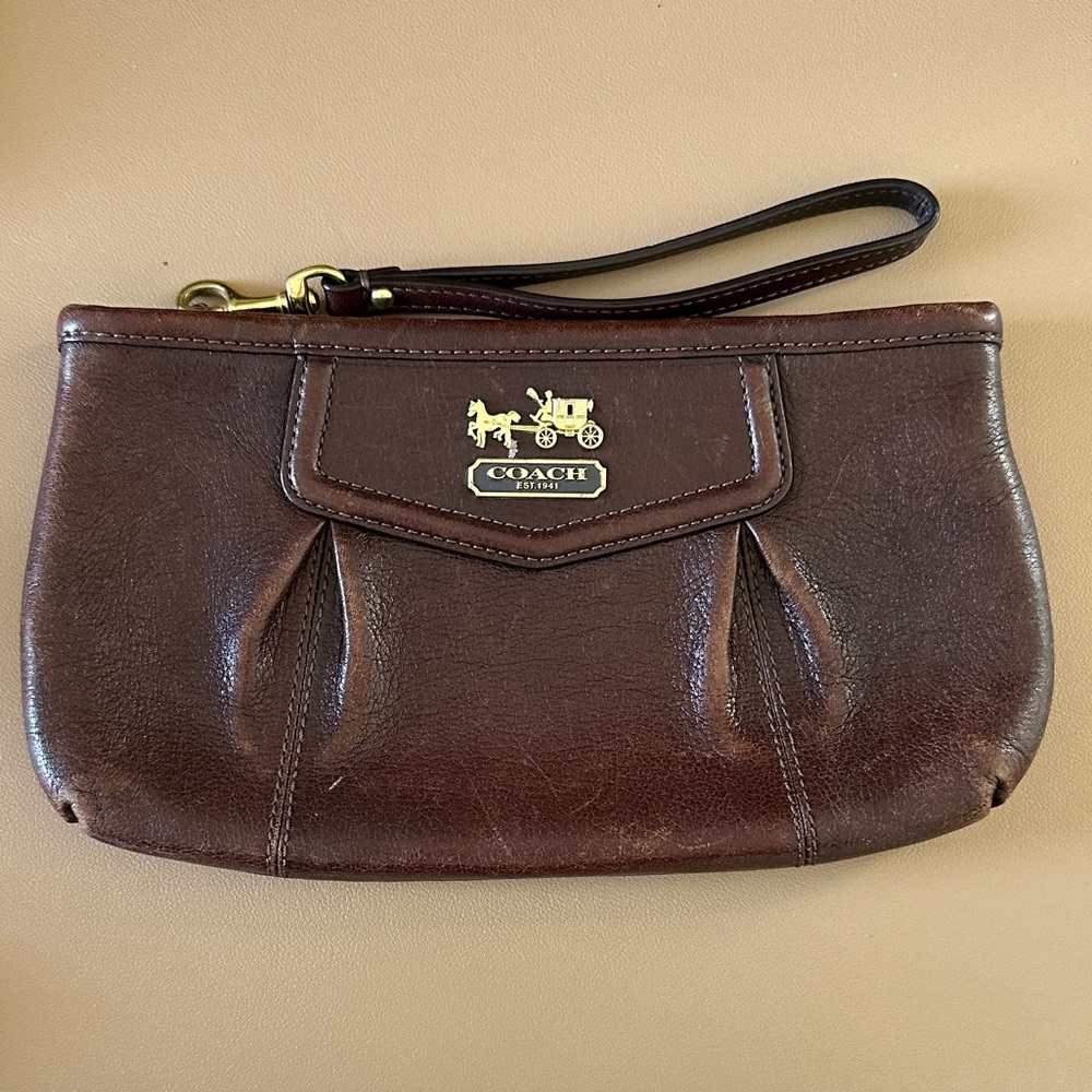 Vintage Coach Brown Leather Wristlet Clutch with Brass Hardware